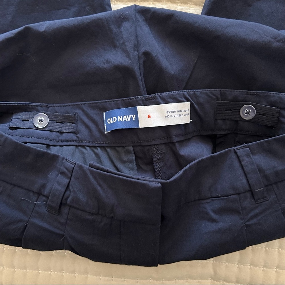 NWT, Old Navy Women’s Extra High-Rise Super Wide-Leg Pleated Navy Pants, Size 6 - Picture 6 of 9